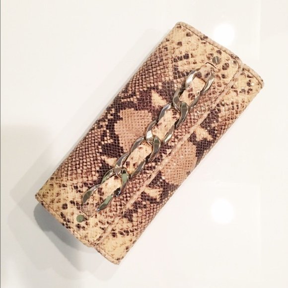 8/28 MICHAEL KORS - Picture 1 of 5